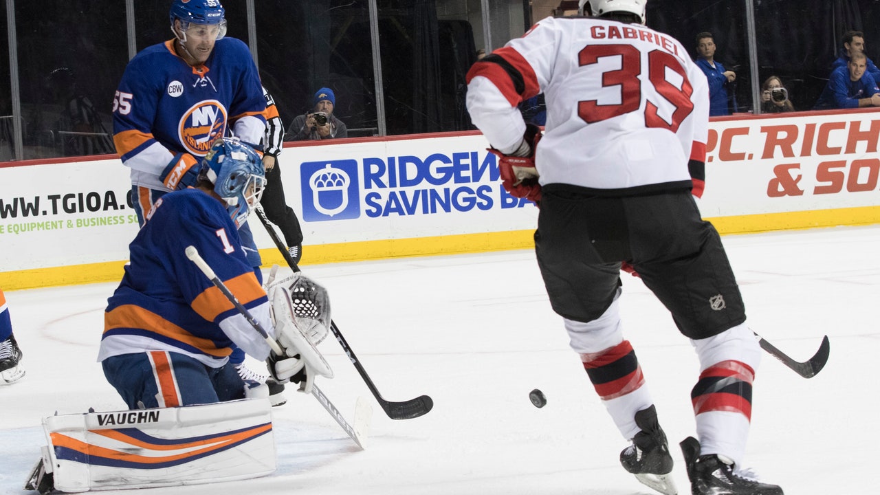 Greiss, Islanders blank Devils 3-0